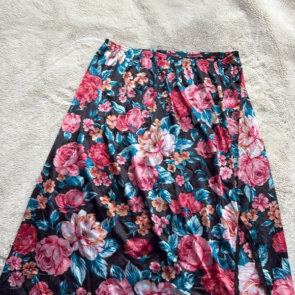 Vintage Vanity Fair Floral Slip Skirt | Black Lace Trim Midi 90s Y2K Coquette - Picture 2 of 5